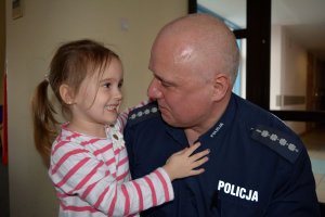Policjant wraz z córką