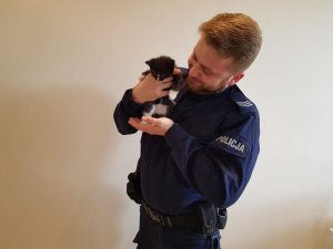 policjant i kot