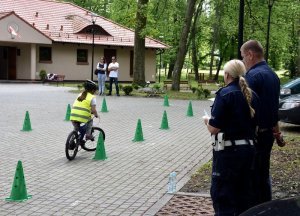 Policjanci sędziują turniej BRD