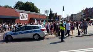 Policjanci w trakcie zabezpieczenia