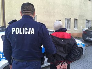 policjant i  zatrzymany