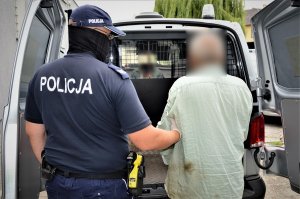 policjant i zatrzymany