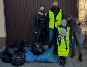 policjanci i dziecko