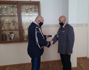 Komendant Wojewódzki Policji w Gdańsku gratuluje awansu Komendantowi Powiatowemu Policji w  Sztumie