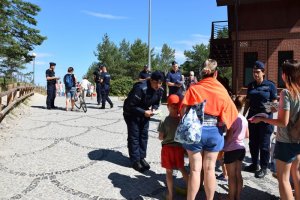 policjanci na plażach w ramach akcji plaża