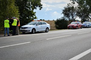 policjanci podczas pracy komisji do spraw wypadków