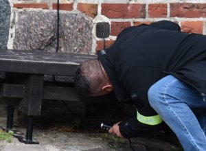 policjanci w trakcie ćwiczeń na Zamku w Malborku