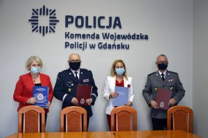 Porozumienie zawarte pomiędzy Komendantem Wojewódzkim Policji w Gdańsku, NSZZP woj. pomorskiego i Liceum Ogólnokształcącym Mundurowym Spartakus