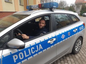 policjant, który udzielił pomocy potrąconemu dziecku