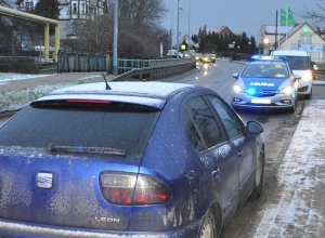 policjanci podczas pracy przy zdarzeniach drogowych