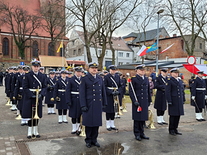 Uroczyste obchody 102. rocznicy Zaślubin Polski z Morzem. W ceremonii wziął udział  Komendant Wojewódzki Policji w Gdańsku nadinsp. Andrzej Łapiński.