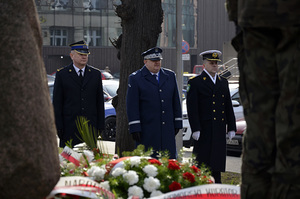 80. rocznica powołania Armii Krajowej Komendant Wojewódzki Policji w Gdańsku nadinsp. Andrzej Łapiński oddał hołd bohaterom tamtego czasu