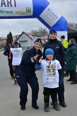 policjanci brali udział w biegu