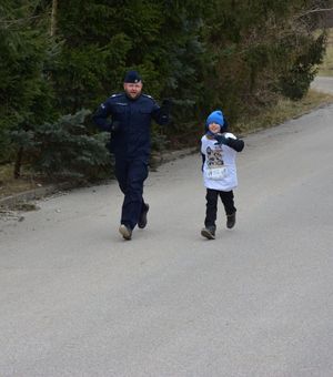 policjanci brali udział w biegu