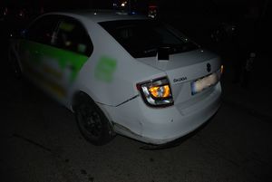 policjanci pracowali na miejscu wypadku z nietrzeźwym kierowcą