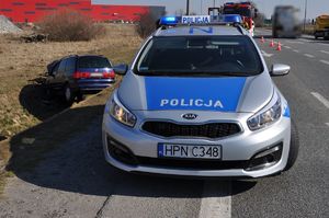 policjanci na miejscach wypadków