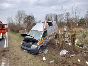 policjanci pracujący na miejscu zdarzenia