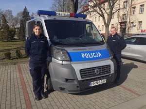 policjanci, którzy odnaleźli 7 latka