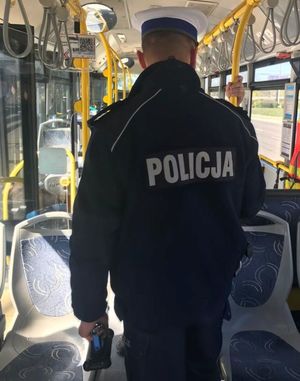 policjanci prowadzili działania w ZKM