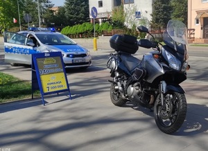 policjanci motocykl