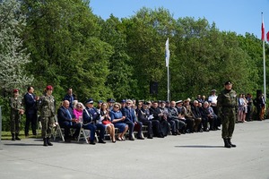 Przy Pomniku Obrońców Wybrzeża na Westerplatte w Gdańsku odbyła się uroczystość Ślubowania klas I Liceum Ogólnokształcącego Mundurowego Spartakus w Gdańsku. Uczestnikiem wydarzenia był nadinsp. Andrzej Łapiński Komendant Wojewódzki Policji w Gdańsku, który jest jednym z ojców chrzestnych nadanego rok temu sztandaru szkoły.