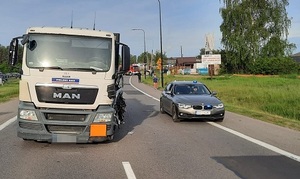 policjanci pracowali na miejscu tragicznego w skutkach wypadku drogowego