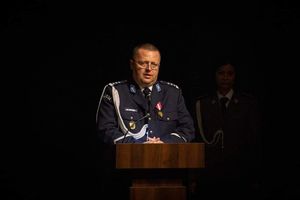 policjanci podczas uroczystości