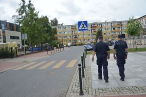 policjanci w rejonach szkół