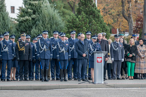 Komendant Wojewódzki Policji w Gdańsku nadinsp. Andrzej Łapiński wziął udział w uroczystej inauguracji roku akademickiego 2022/2023 w Wyższej Szkole Policji w Szczytnie, połączonej z promocją oficerską.