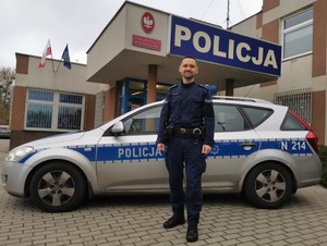 policjant który uratował człowieka