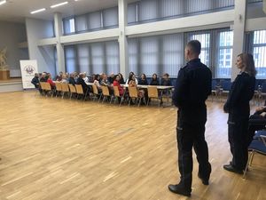 policjanci na uroczystości służby cywilnej