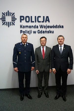 W Komendzie Wojewódzkiej Policji w Gdańsku gościł J.E.Samvel Mkrchian Ambasador Armenii w Polsce. Spotkaniu przewodniczył I Zastępca KWP w Gdańsku insp. Krzysztof Kozelan. Panu Ambasadorowi towarzyszył Konsul Honorowy Republiki Armenii p. Rafał Choma.