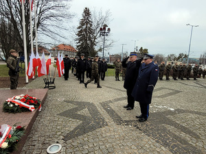 Z okazji 160. rocznicy Powstania Styczniowego. Wiązanki kwiatów złożono przy Pomniku Marszałka Józefa Piłsudskiego w Gdańsku.