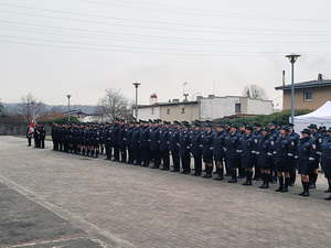 Komendant Wojewódzki Policji w Gdańsku nadinsp. Andrzej Łapiński uczestniczył w  uroczystym apelu z okazji mianowania Naczelnika Pomorskiego Urzędu Celno-Skarbowego w Gdyni insp. Macieja Siniarskiego na stopień nadinspektor w korpusie generałów w Służbie Celno-Skarbowej.