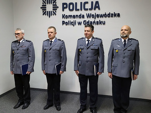 Dzisiaj Komendant Wojewódzki Policji w Gdańsku nadinsp. Andrzej Łapiński pożegnał odchodzących na emeryturę funkcjonariuszy wchodzących w skład kadry kierowniczej garnizonu pomorskiego.