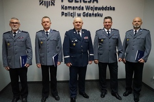 Dzisiaj Komendant Wojewódzki Policji w Gdańsku nadinsp. Andrzej Łapiński pożegnał odchodzących na emeryturę funkcjonariuszy wchodzących w skład kadry kierowniczej garnizonu pomorskiego.