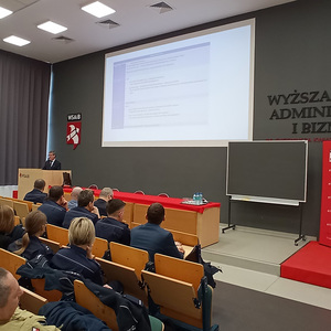 Na terenie Wyższej  Szkoły  Administracji i Biznesu im. E. Kwiatkowskiego Gdyni odbyło się seminarium szkoleniowe dot. problematyki poszukiwań osób zaginionych, którego organizatorem była Komenda Wojewódzka Policji w Gdańsku oraz WSAiB w Gdyni.