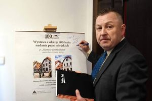 policjant fotograf, wernisaż