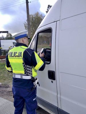 policjanci drogówki - podsumowanie weekendu na drogach słuspka