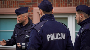 Słuchacze podczas różnych zajęć w Szkole Policji w Słupsku