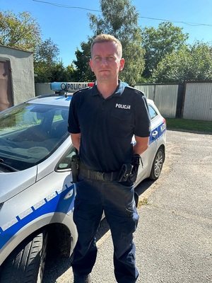 dzielnicowy, który w czasie wolnym od służby zauważył i zatrzymał nietrzeźwego kierującego