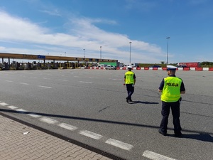 Policjanci na autostradzie a1