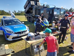 Policjanci podczas festynu