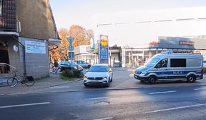 policjanci pracowali na miejscu kolizji drogowych