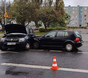 skutki porannego wypadku drogowego