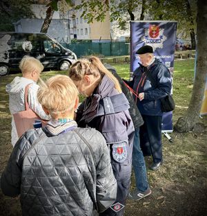 policjanci podczas spotkania