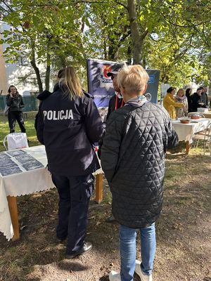 policjanci podczas spotkania