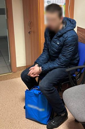 Zatrzymany podczas czynności i przewozu do aresztu