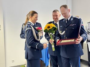 Uroczyste zdanie stanowiska przez Komendanta Powiatowego Policji w Wejherowie insp. Annę Kos