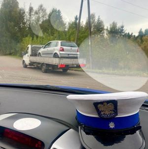 policjanci prowadzili kontrole lawet